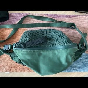 Green Lululemon bum bag/Fanny pack.